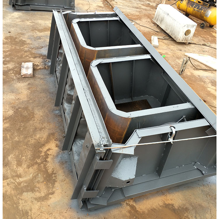 1608080900465609.jpg 階梯式護(hù)坡模具